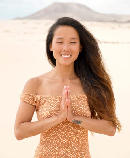 Li Lin, profesora de yoga en Mamayoga